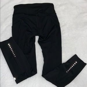 Lululemon black fast free 7/8 tight leggings!